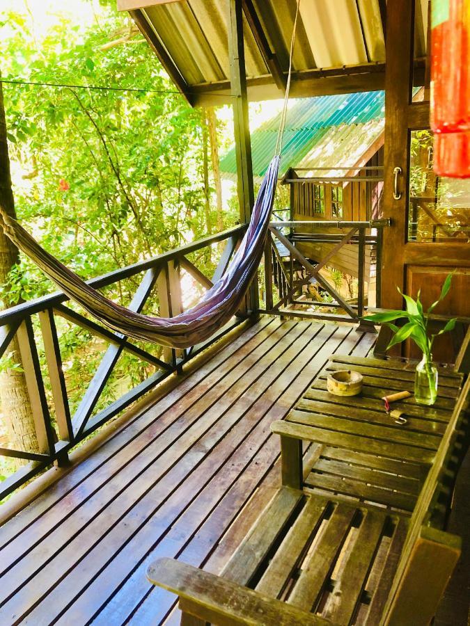 Отель Bambu Huts Баан Тай Экстерьер фото