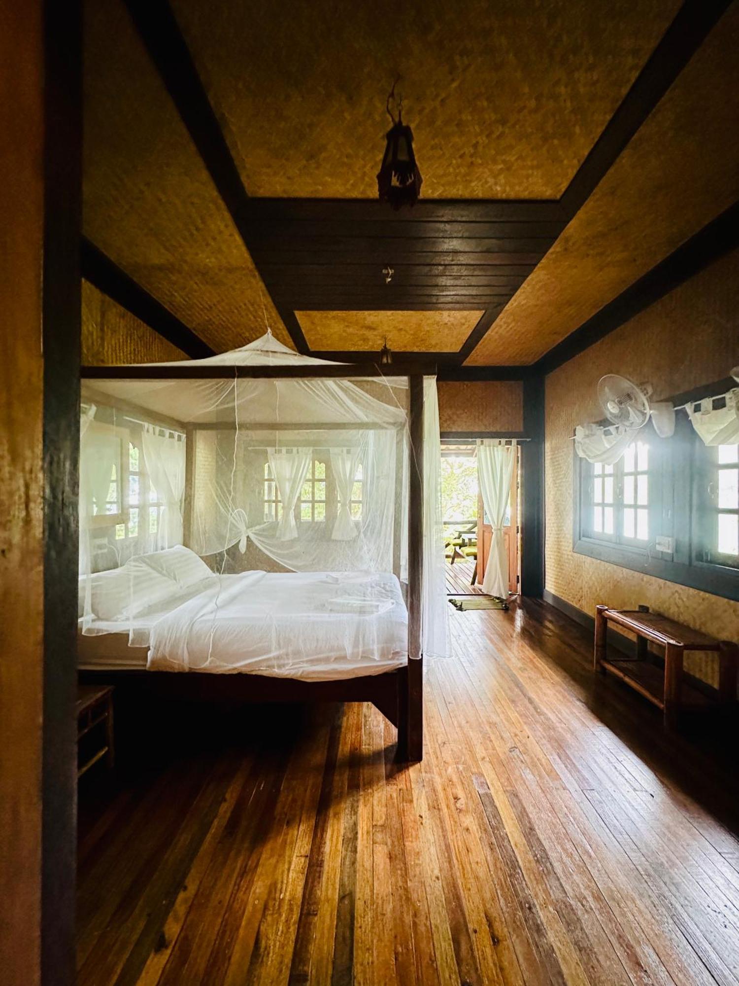 Отель Bambu Huts Баан Тай Экстерьер фото